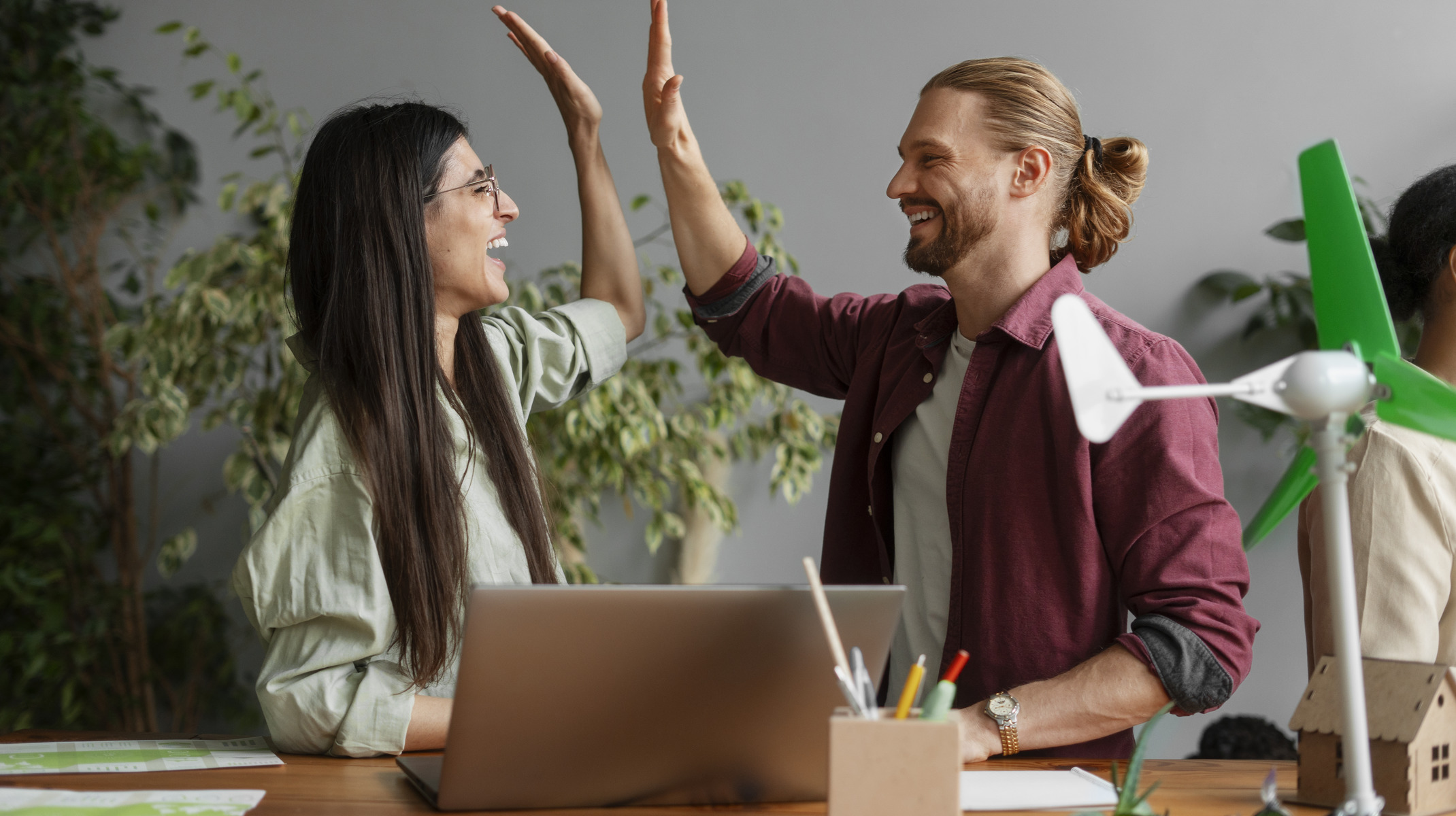 Business Electricity vs Business Energy: Which Is Leading the Green Revolution?